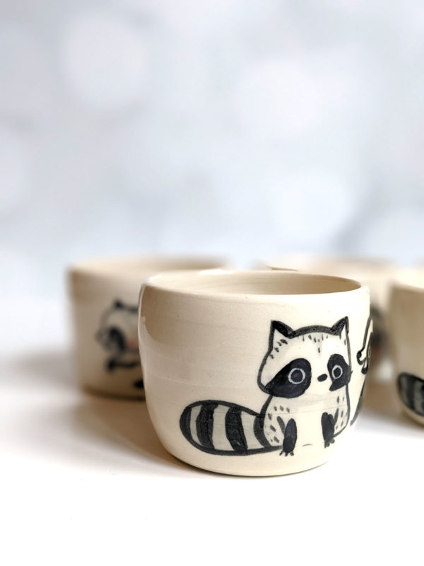 stoneware tumbler raccoon kness