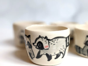 stoneware tumbler raccoon kness