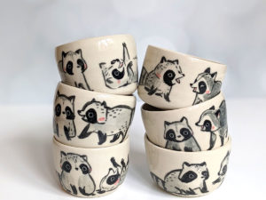 stoneware tumbler raccoon kness