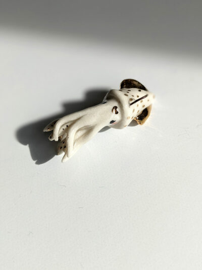 porcelain pendant squid