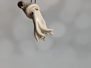 porcelain pendant squid