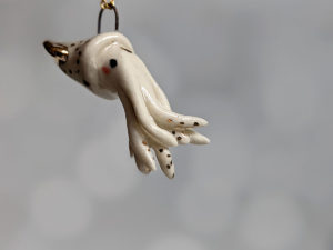 porcelain pendant squid