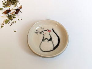 stoneware rat dish