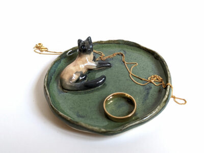 blue point cat jewelry dish