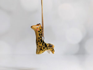 giraffe pendant porcelaine kness