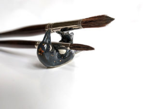 magpie porcelain brush holder