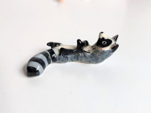 porcelain raccoon chopstick holder