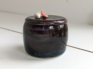 porcelain lidded jar rat urn