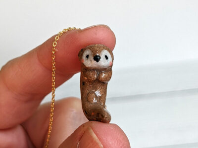 Curled Otter pendant - Stoneware - Image 9