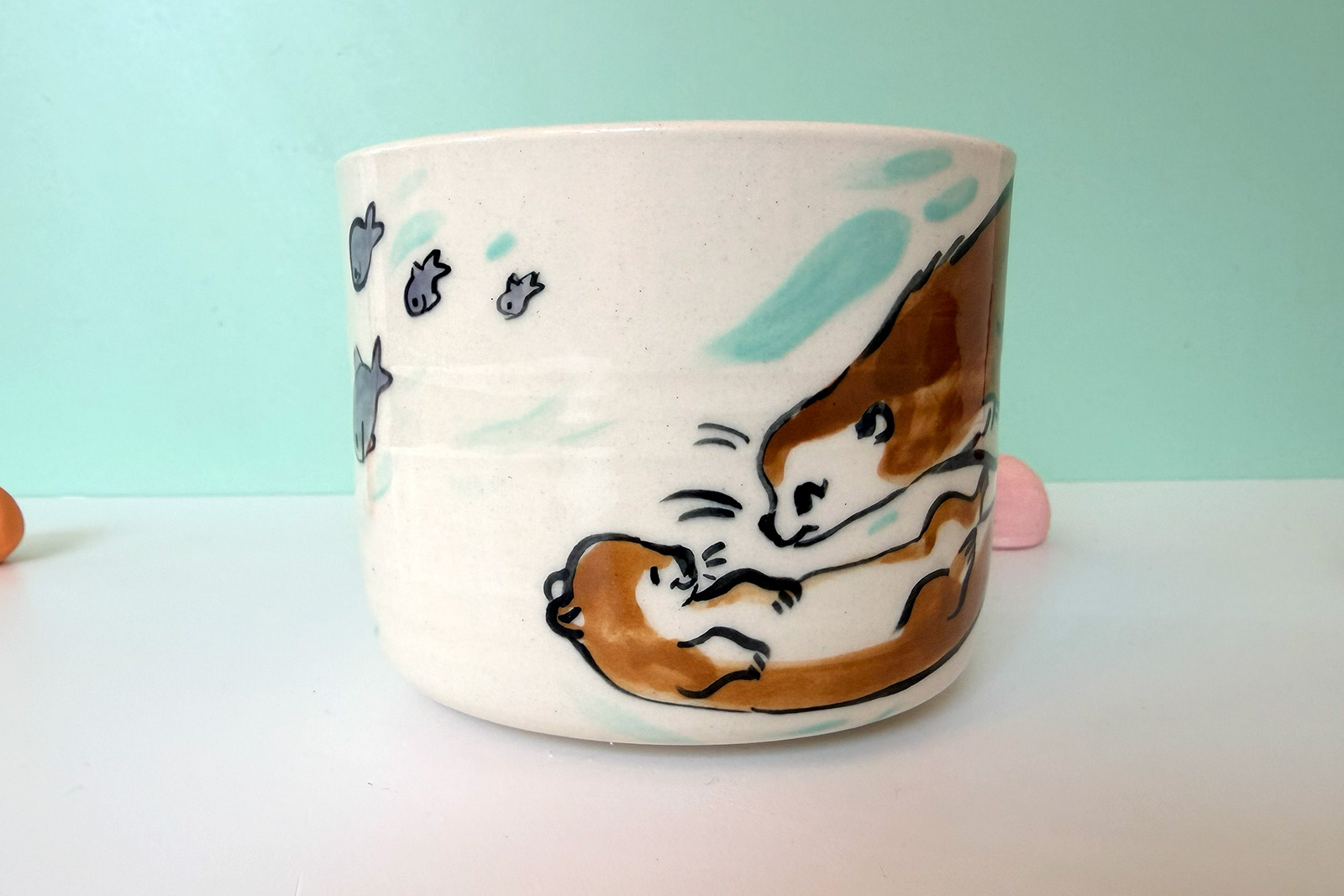 Alternative view of Coupe : Loutre - Porcelaine