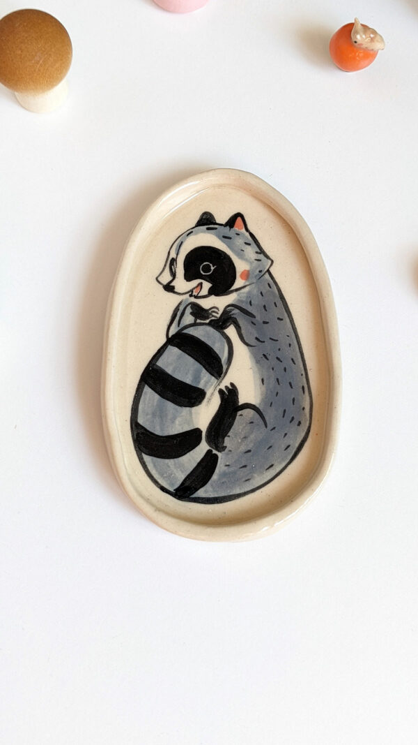 raccoon porcelain catch all