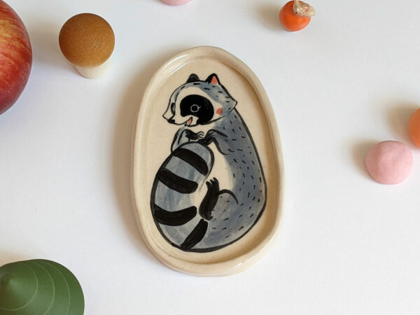 raccoon porcelain catch all