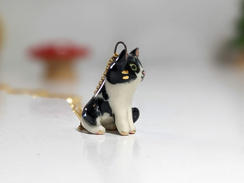 commission cat portrait pendant necklace
