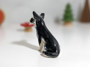 porcelain figurine dog