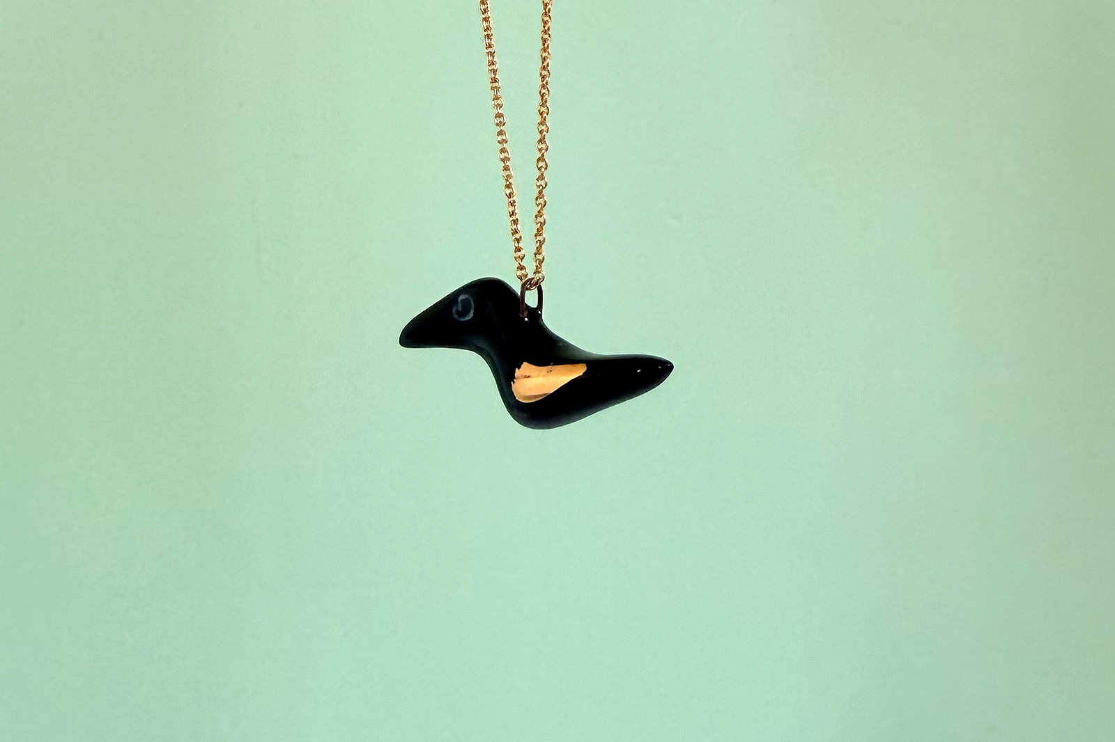 Alternative view of Pendentif Porcelaine - Corneille