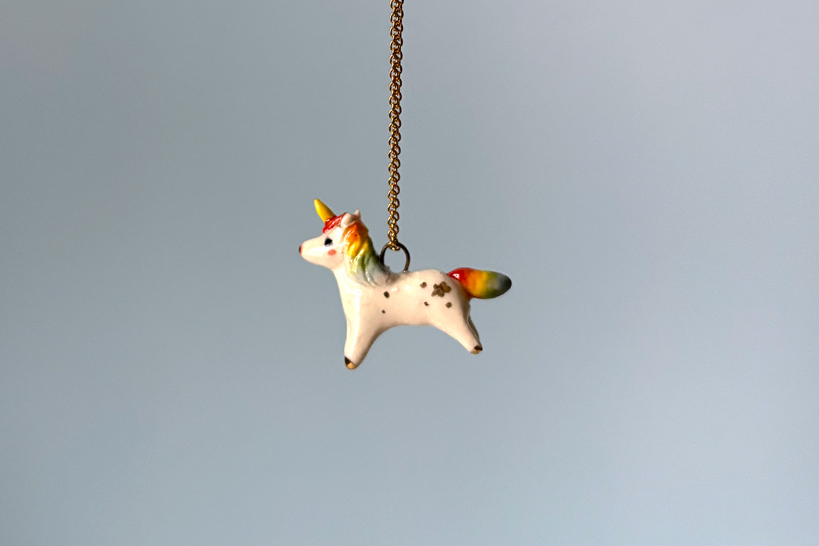 Pendentif Porcelaine - Licorne Arc-en-ciel
