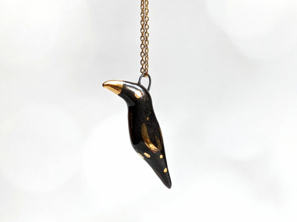 porcelain pendant crow gold