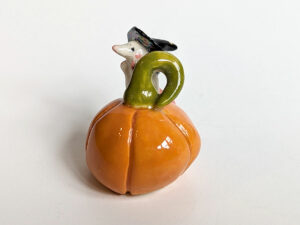 pumpkin mouse figurine