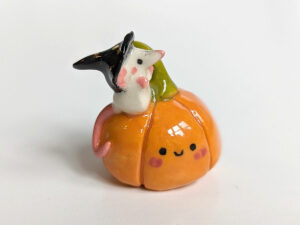 pumpkin mouse figurine