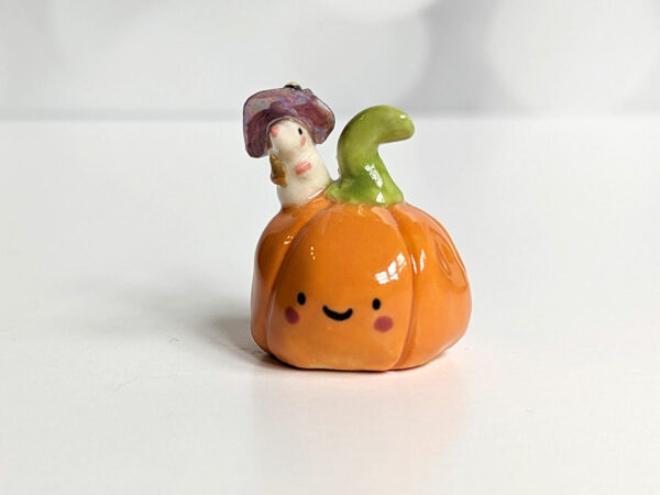 pumpkin mouse figurine