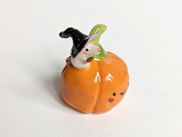 pumpkin mouse figurine