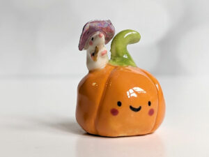 pumpkin mouse figurine