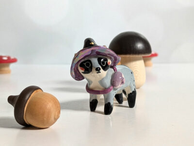 Figurine Porcelaine : Raton Laveur Sorcière – Image 6