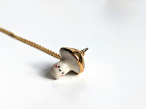 porcelain pendant gold cap