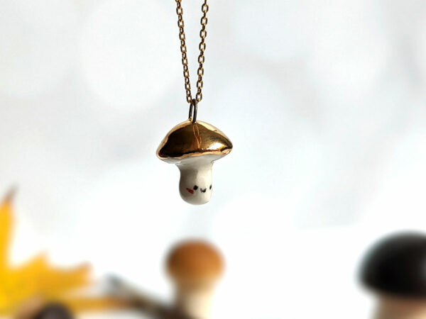 porcelain pendant gold cap