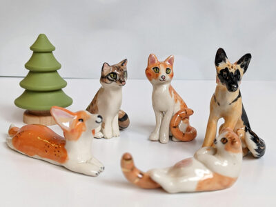 5 Figurines - Image 5