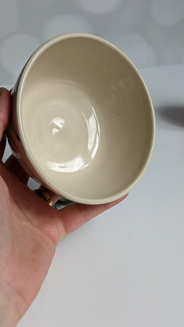 otter bowl stoneware