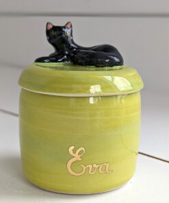 Memorial Urn - Eva