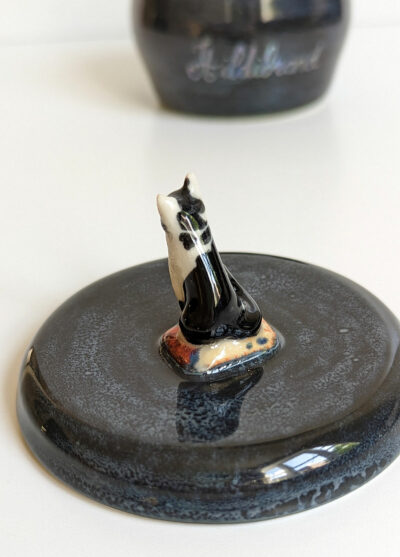 Hildibrand - Urn and Pendant - Image 8