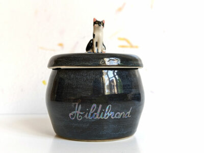 Hildibrand - Urn and Pendant - Image 2