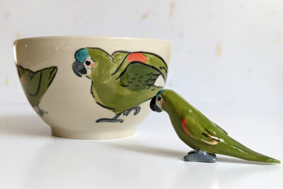 Mug, bowl and figurines - Image 20