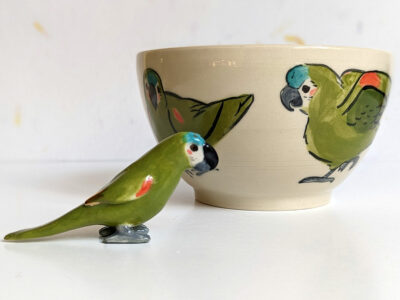 Mug, bowl and figurines - Image 21