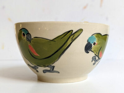 Mug, bowl and figurines - Image 28
