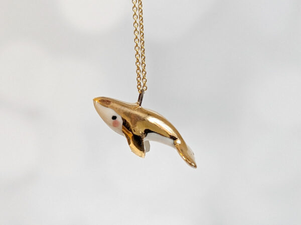 cute whale pendant gold