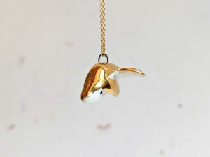 cute whale pendant gold