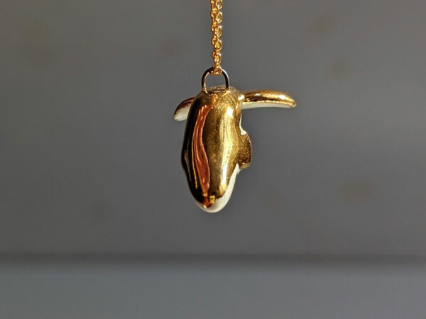 cute whale pendant gold