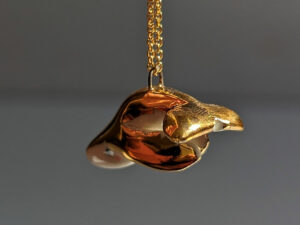 cute whale pendant gold