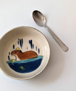 capybara cute dish