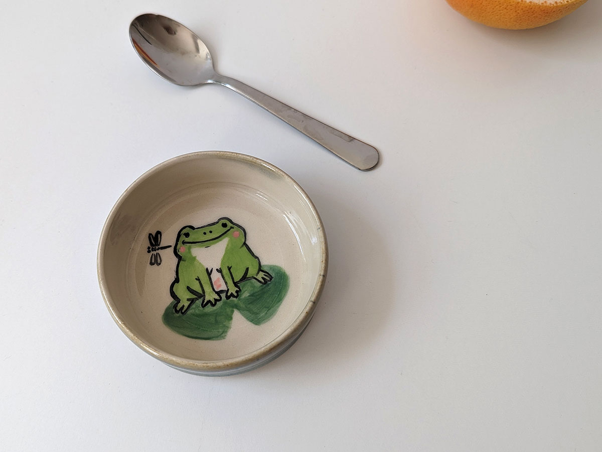 small frog dish cute