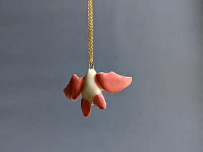 Pendentif Chauve-Souris Blanche – Image 2