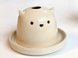 stoneware lantern cat ghost