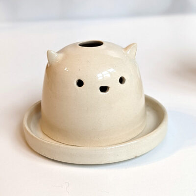 stoneware lantern cat ghost