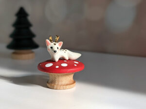 deer fox pendant porcelain gold