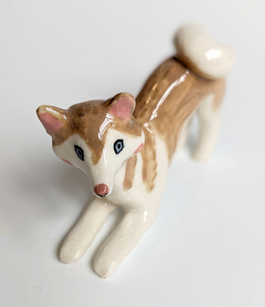 husky dog portrait figurine 
