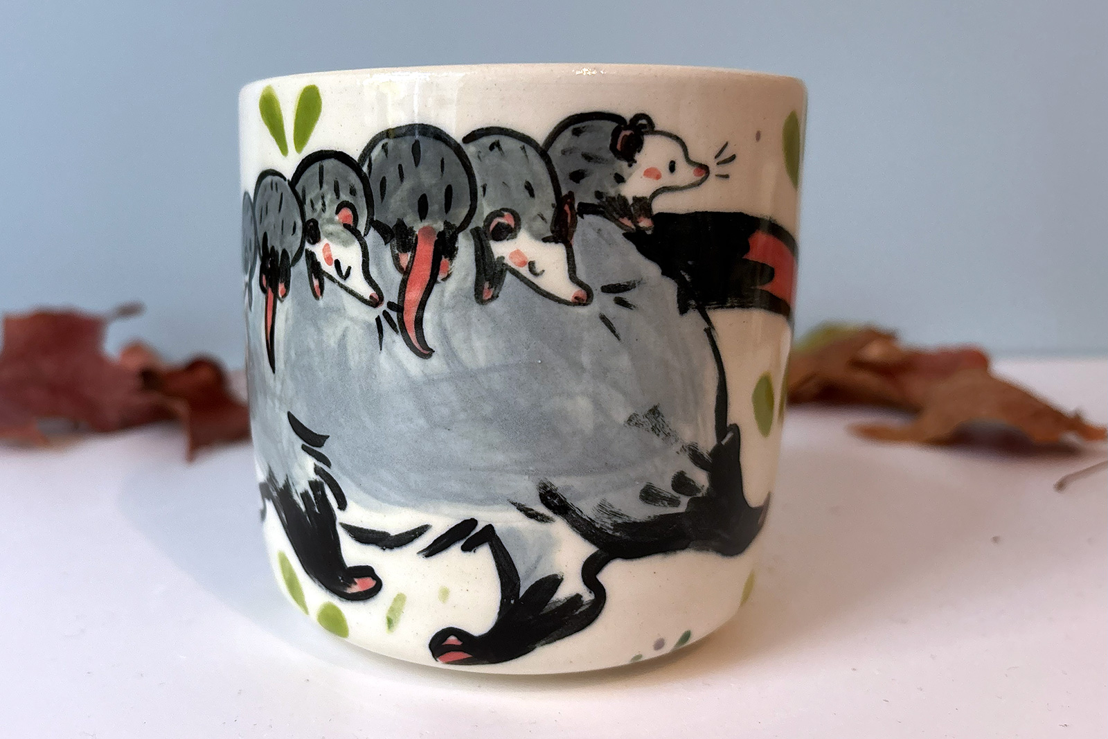 Alternative view of Mug - Famille Opossum