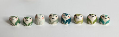 figurine frog mystery grab